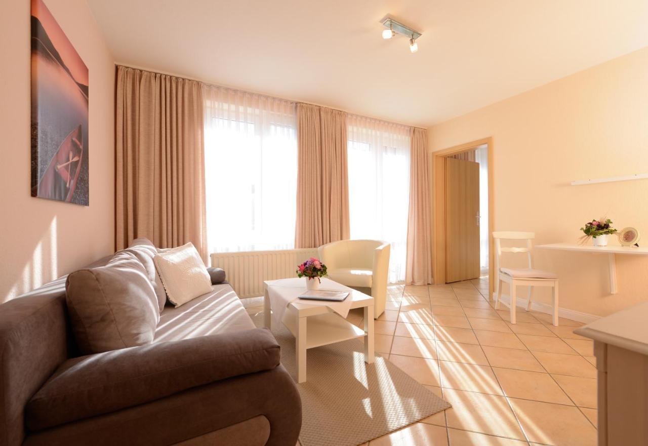 One-Bedroom Apartment,743620435:JPEG
